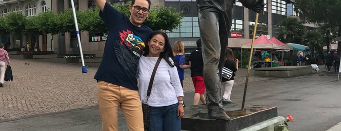 Freddie Mercury Statue is one of Posti che sono piaciuti a Liliana.