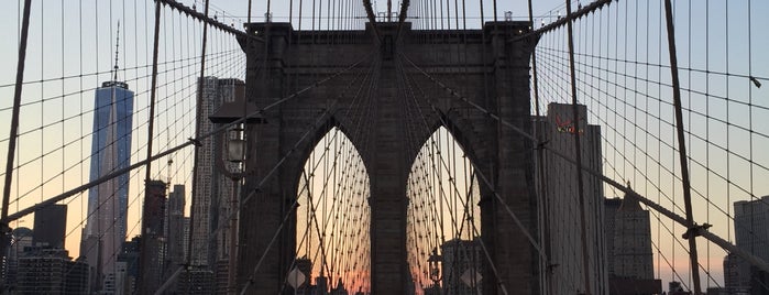 Brooklyn Bridge is one of Orte, die Liliana gefallen.