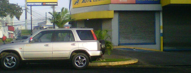 Auto Centro is one of Auto Taller Mec Mant Chap.
