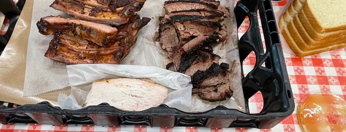 Rudy's Country Store & Bar-B-Q is one of ATX Parents.