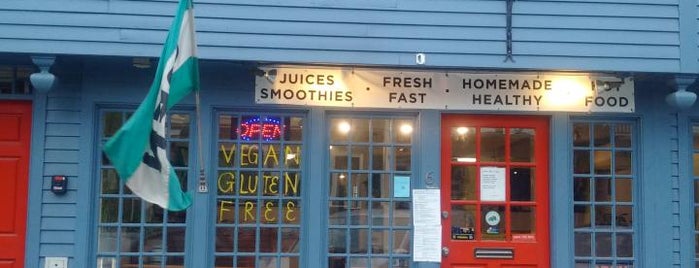 Raw Power Juice Bar & Kitchen is one of The 15 Best Places for Vegetables in Newport.