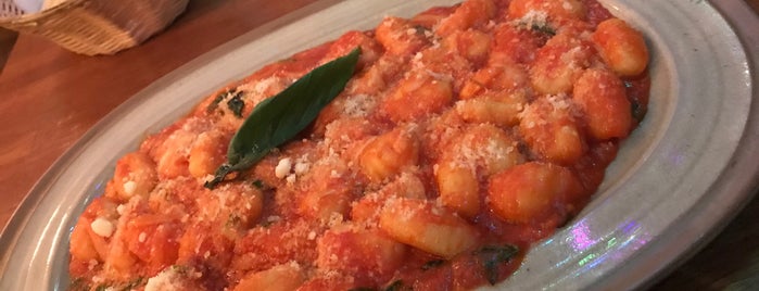 Il Sugo, a taste of Italy is one of Pheebs- restaurants.