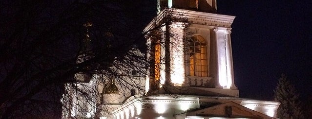 Свято-Успенська церква is one of Yuliiaさんのお気に入りスポット.