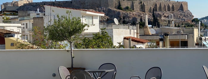 Acropolis Hill Hotel is one of Lugares favoritos de Luke.