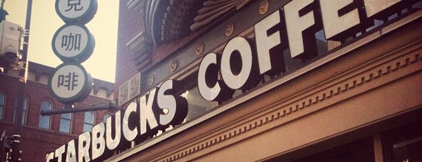 Starbucks is one of Peter: сохраненные места.