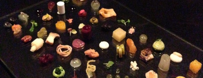 Alinea is one of Chicago.