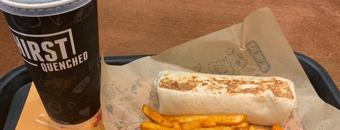 Taco Bell is one of Mathewさんのお気に入りスポット.