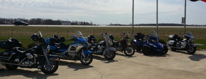 Mid Ohio Harley-Davidson is one of Traci : понравившиеся места.