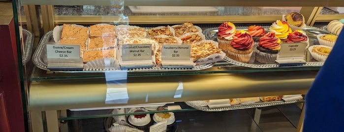 Babette Bakery is one of breakfast in strong beach.