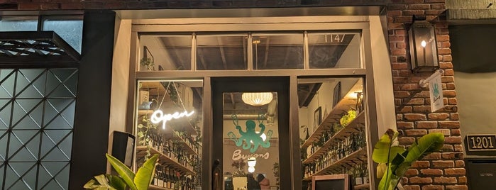 Buvons Natural Wine Bar is one of Whit 님이 저장한 장소.