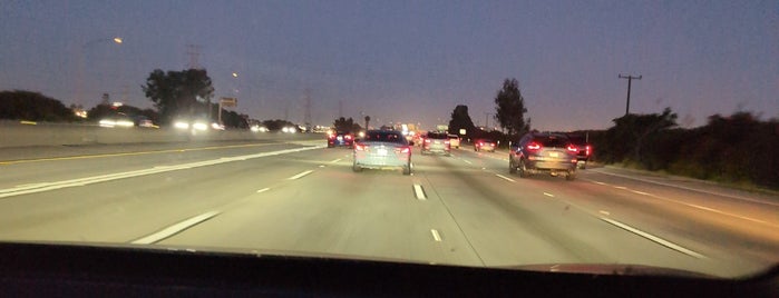 Interstate 405 (San Diego Freeway) is one of Los Angeles area highways and crossings.