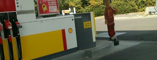 Shell is one of Budapesti benzinkútak.