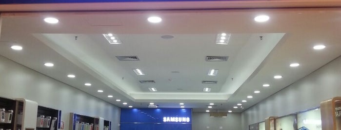 Samsung Store is one of Cidades... e lugares...