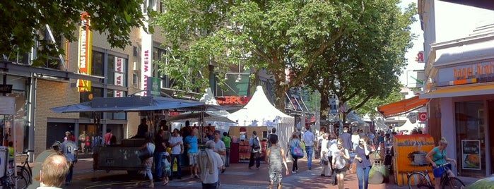 Ottenser Hauptstraße is one of Hamburg.