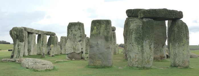 Stonehenge is one of Lieux qui ont plu à Colin.