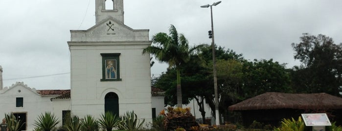 Igreja Matriz De São Pedro Da aldeia is one of Claudiberto 님이 좋아한 장소.