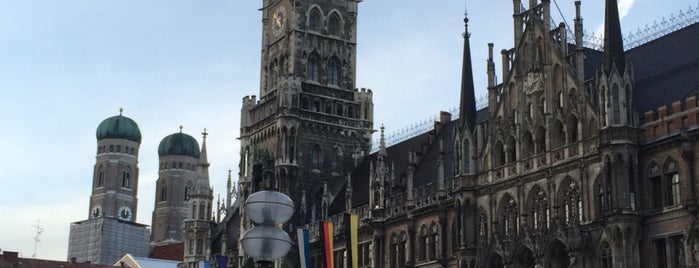 Marienplatz is one of Posti che sono piaciuti a Fernanda.