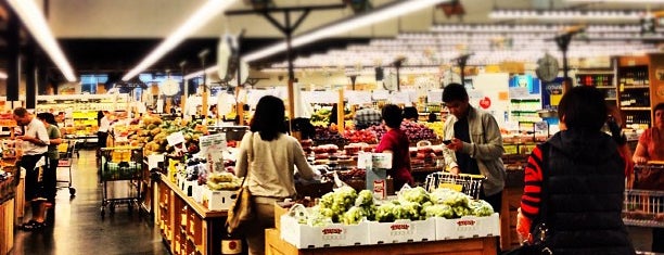 Berkeley Bowl West is one of Specialty Food, Grocery Store and Supermarket.