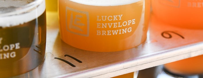 Lucky Envelope Brewing is one of Jacquieさんのお気に入りスポット.