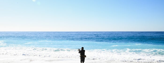 Kathisma Beach is one of Kefalonya.