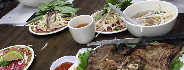 Golden Star Vietnamese Restaurant is one of Lugares favoritos de An.