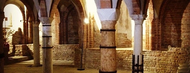 Cripta di San Giovanni in Conca is one of Posti che sono piaciuti a Consuelo.