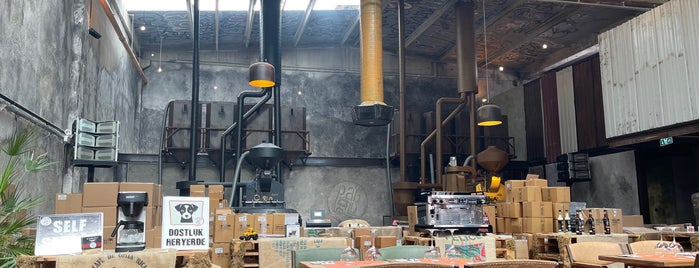 Pablo Artisan Ltd. Şirketi Factory is one of Ali Tayland’s Liked Places.