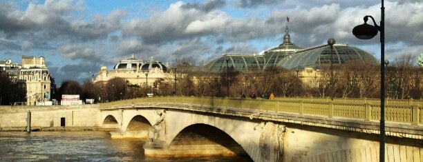 Pont de l'Alma is one of Paris Best.