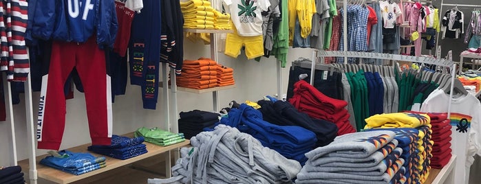 United Colors of Benetton is one of Must-visit Clothing Stores in İstanbul.