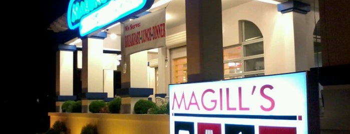 MaGill's Bistro is one of Rebeccaさんのお気に入りスポット.