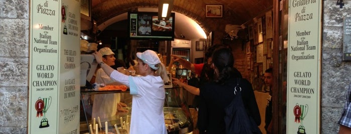 Dondoli - Gelateria di Piazza is one of Itália e Paris para Cata.