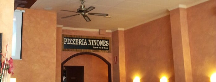 Pizzeria Ninones is one of Orte, die We Love Veggie Burgers gefallen.