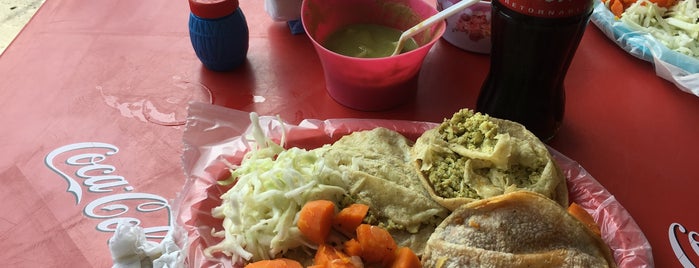 Tacos Rojos Yuridia is one of Tampico gastro tour.