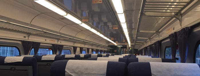 Amtrak Train 712 is one of Tempat yang Disukai Gilda.