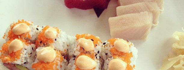 Sushi Maki Coral Gables is one of Locais salvos de Laura.