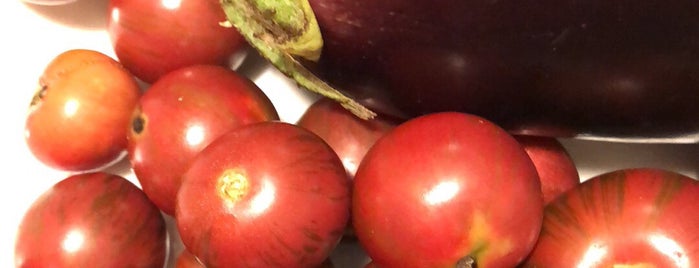 Global Greens Farmers Market is one of Posti che sono piaciuti a Mike.