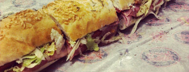 Jersey Mike's Subs is one of Tempat yang Disukai Trevor.