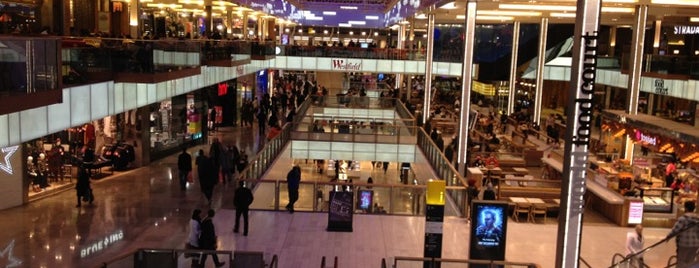 Westfield Stratford City is one of londres 2014.