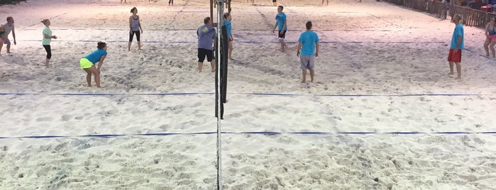 VFW Sand Volleyball is one of Orte, die Christina gefallen.