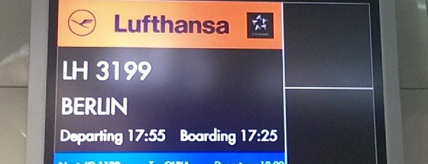 Lufthansa Flight LH 3199 is one of #Rom.
