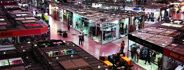 Estação Goiânia is one of Shoppings.