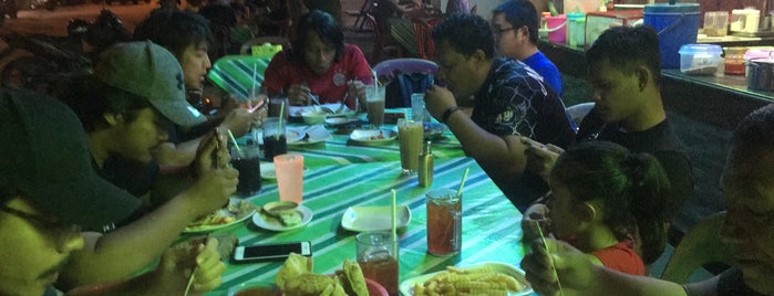 Wati Seafood is one of Makan @ Seri Kembangan/ Serdang #2.