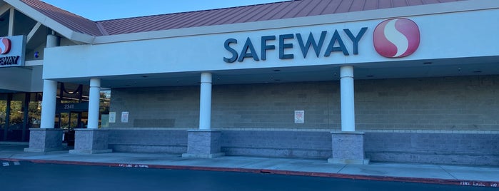 Safeway is one of Guide to Campbell's best spots.