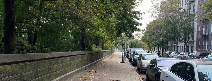 Highbridge Park-Ft George Playground is one of Parks.