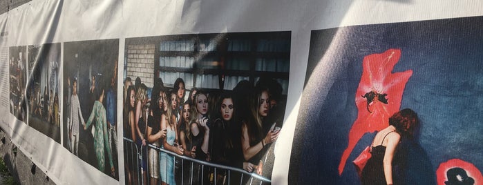 The Fence At Brooklyn Bridge Park is one of สถานที่ที่บันทึกไว้ของ Kimmie.