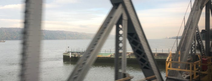 Amtrak Empire Corridor: Spuyten Duyvil / Inwood Park Swing Bridge is one of Rs NYP 2 EMY.