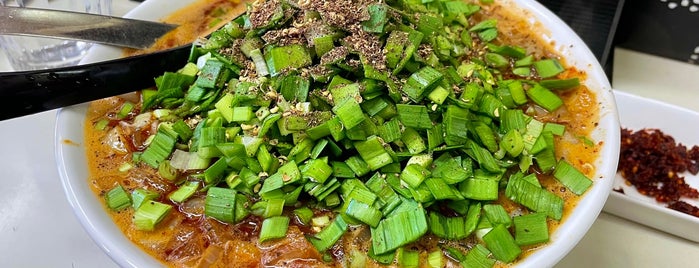 担々麺ビンギリ is one of 汁なし担々麺.