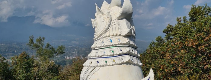 Wat Phra That Mae Yen is one of Lieux qui ont plu à Masahiro.