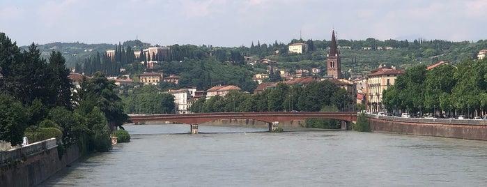 Ponte Aleardi is one of Efraim 님이 좋아한 장소.