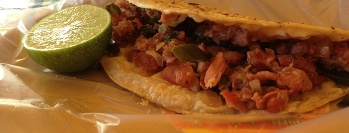 Tacos & Mariscos Mazatlan is one of Locais curtidos por Armando.